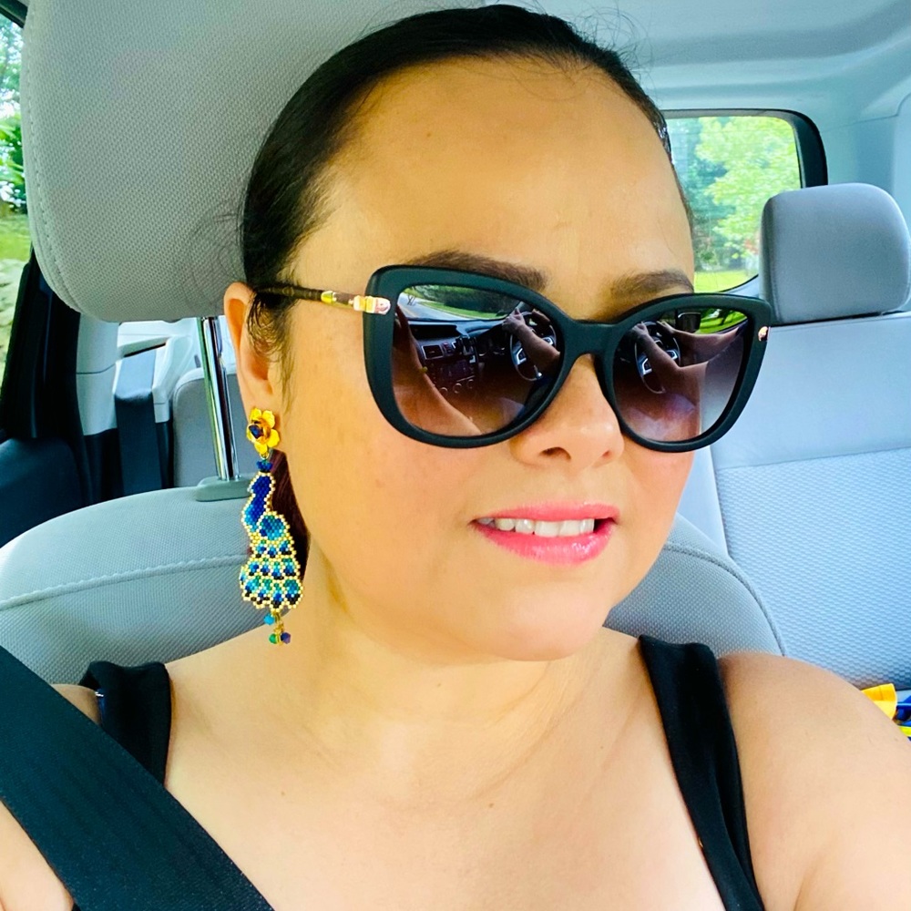 Meet your Posher, Julieth